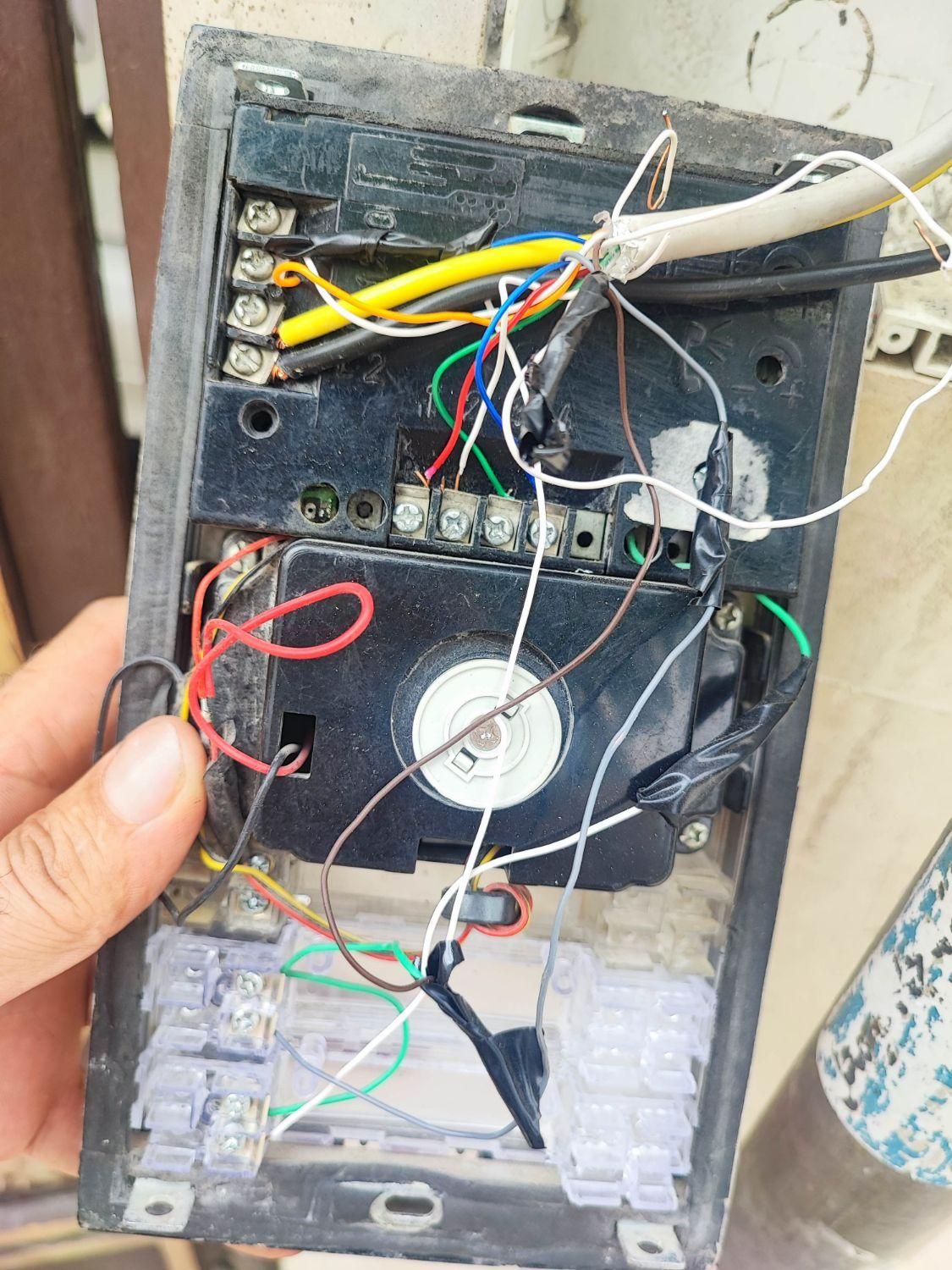 تعمیرات آیفون تصویری وقفل برقی. کله گاوی.|خدمات پیشه و مهارت|اندیشه, اندیشه فاز ۱|دیوار