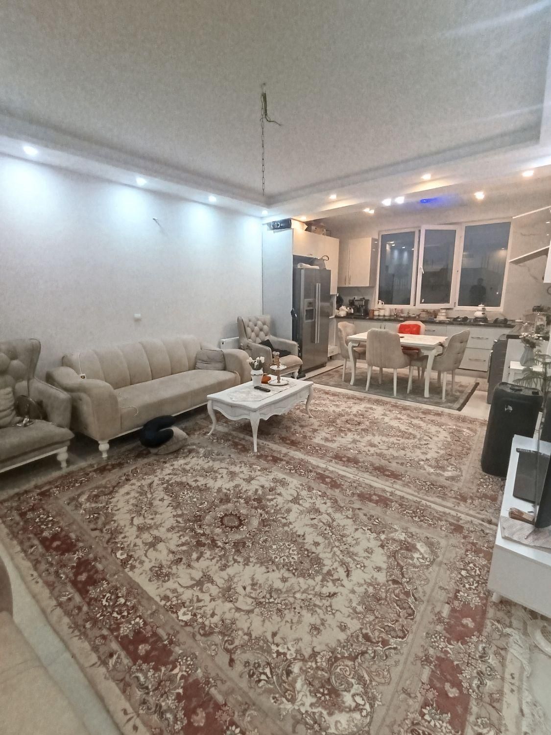 ۸۰متر آپارتمان تهرانسر استقلال|اجارهٔ آپارتمان|تهران, شهرک استقلال|دیوار