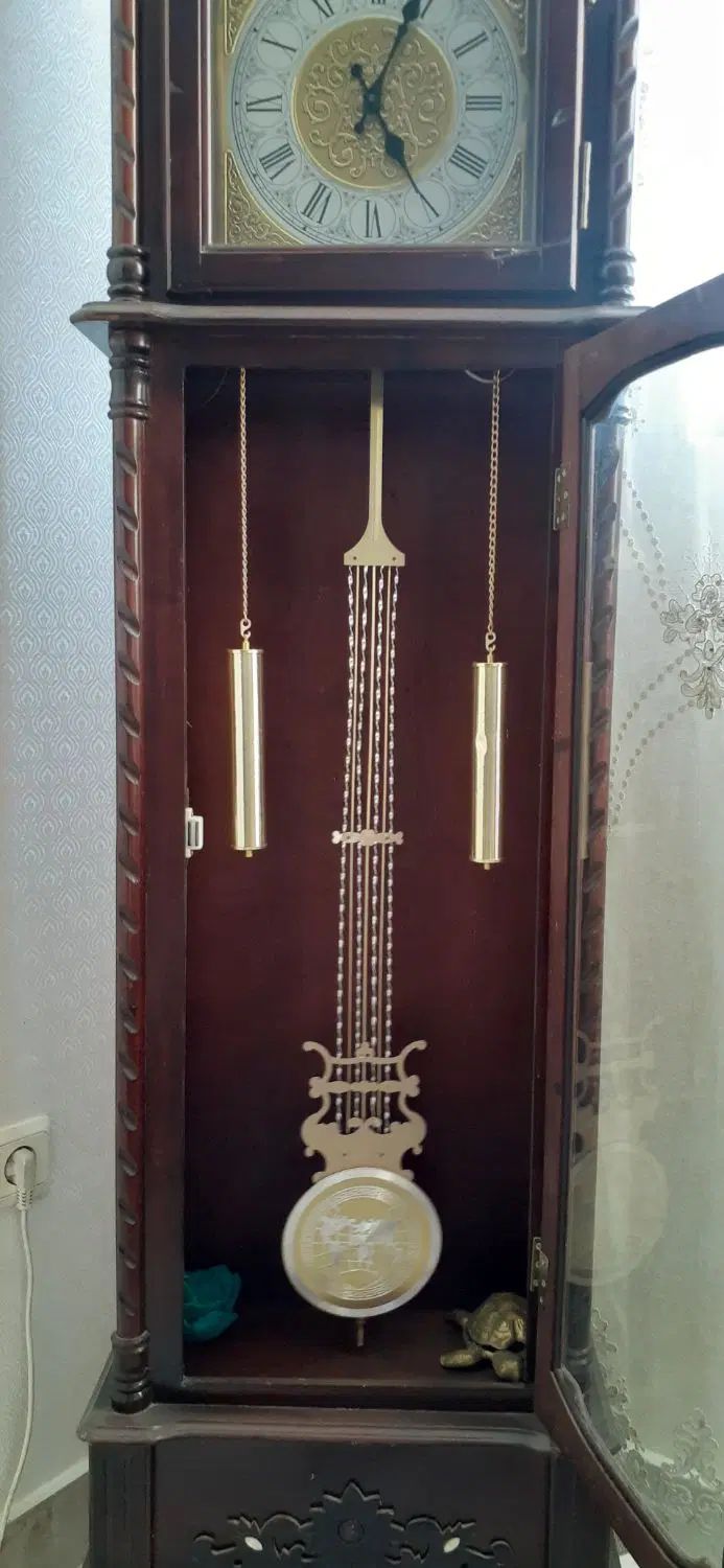 ساعت پاندولی ایستاده طرح تاج‌دار با بدنه چوبی|ساعت دیواری و تزئینی|تبریز, |دیوار
