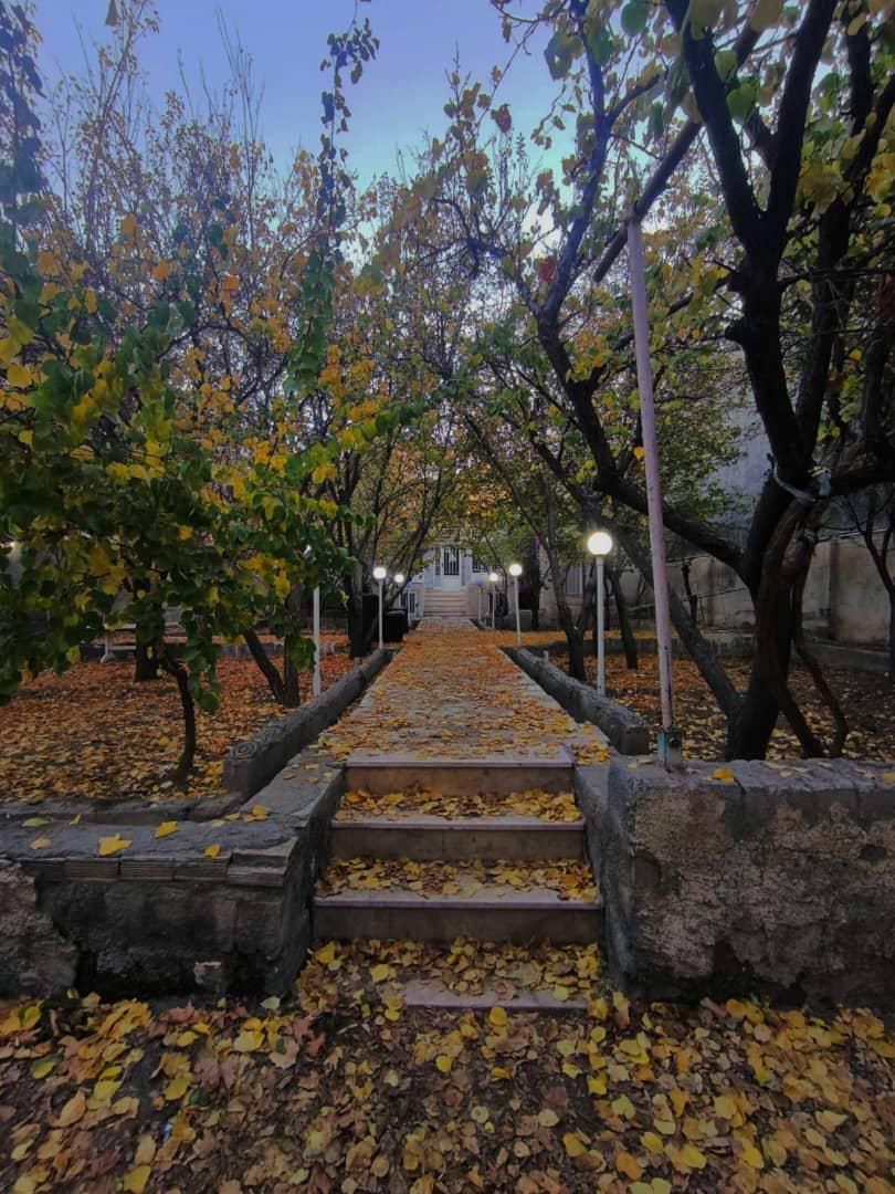 باغ ویلای دنج در باغبهادران|اجارهٔ کوتاه‌مدت ویلا و باغ|اصفهان, باغ زرشک|دیوار