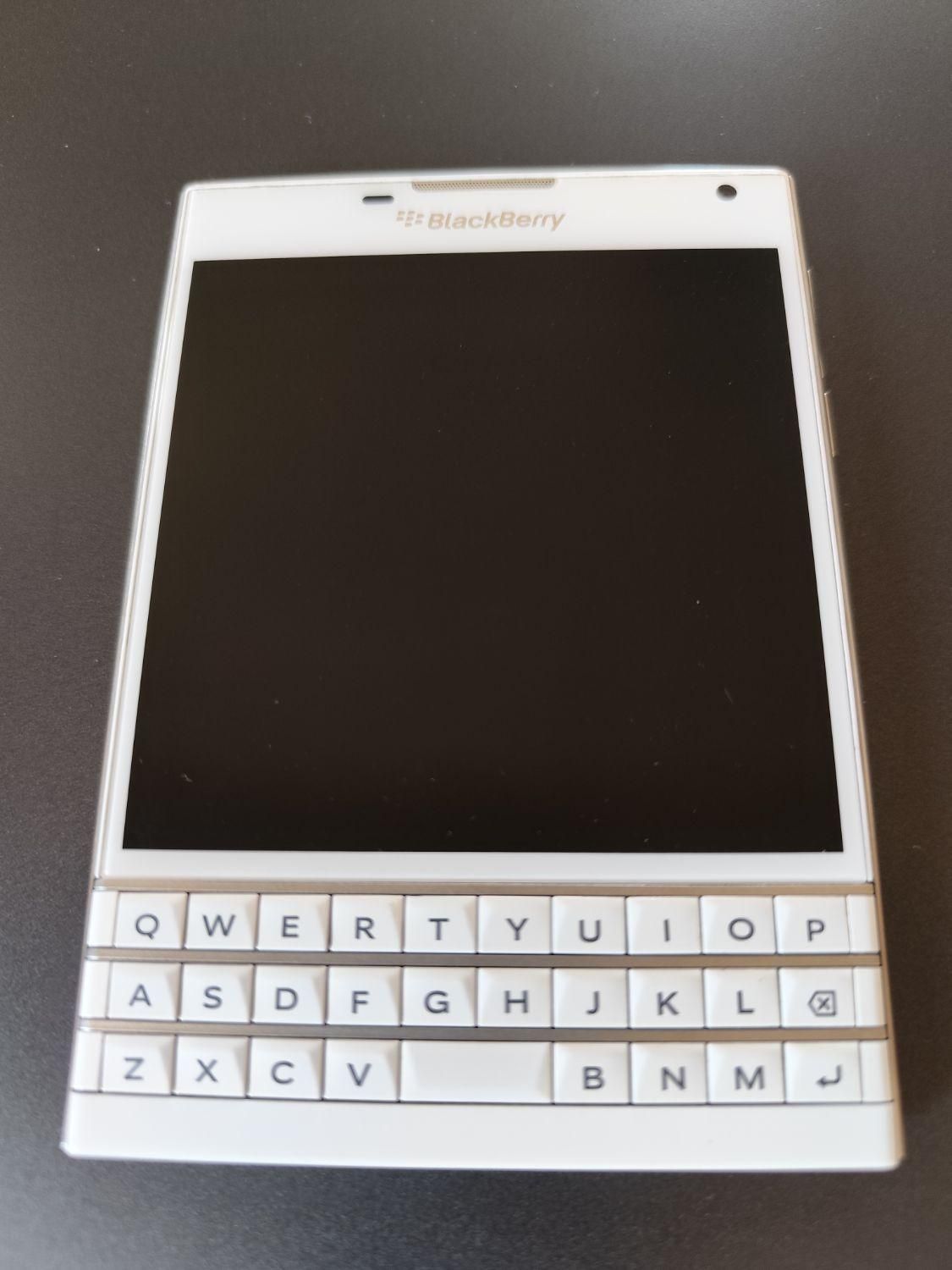 گوشی بلک بری پاسپورت BlackBerry Passport|موبایل|تهران, نواب|دیوار