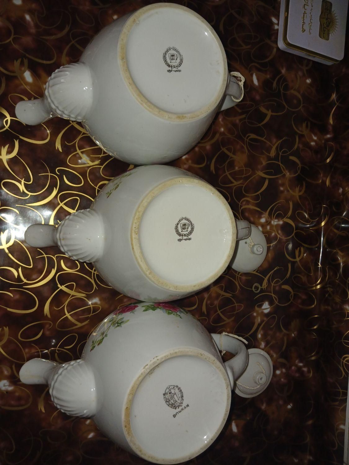 قوری بزرگ گل سرخی قدیمی|قوری، کتری، قهوهساز دستی|یزد, |دیوار