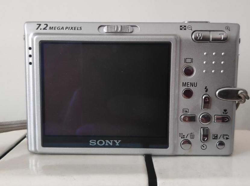 دوربین سونی سایبر شات|دوربین عکاسی و فیلم‌برداری|تهران, درختی|دیوار