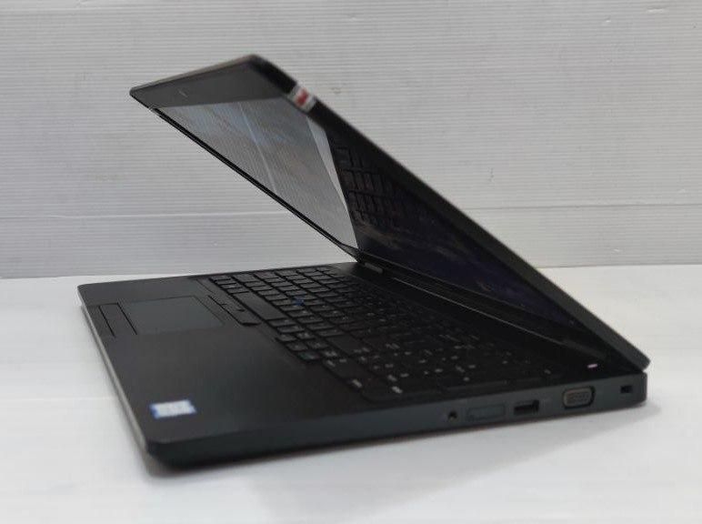 لپ تاپ شیک، i5 نسل7 با رم8وSSD 256حسابداری ترید|رایانه همراه|نجفآباد, حومه نجف آباد|دیوار