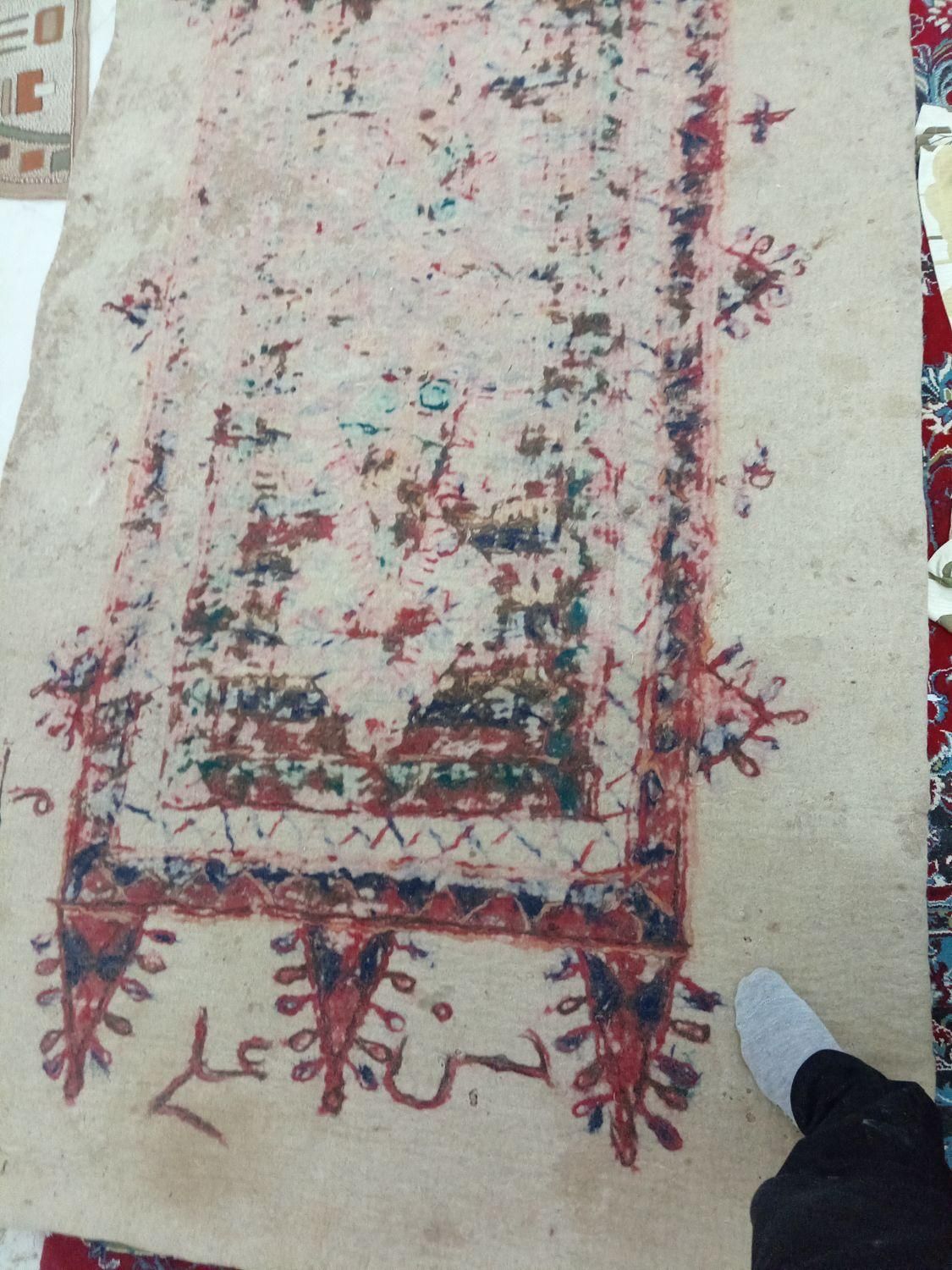 فرش نمدی قدیمی 3×1/20بدون سوراخ یا پارگی|فرش|نیشابور, فردوس شمالی|دیوار