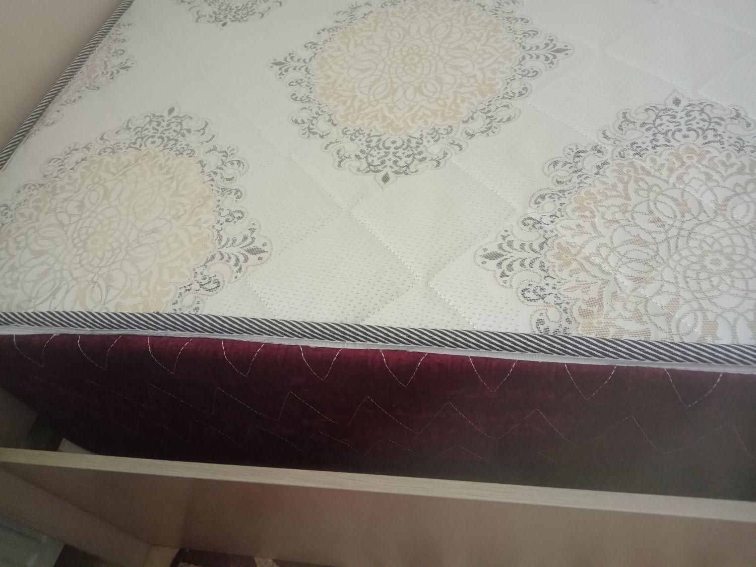 فروش وسایل منزل )فرش،کمد لباس و کتابخانه،تخت خواب|فرش|تهران, زنجان جنوبی|دیوار