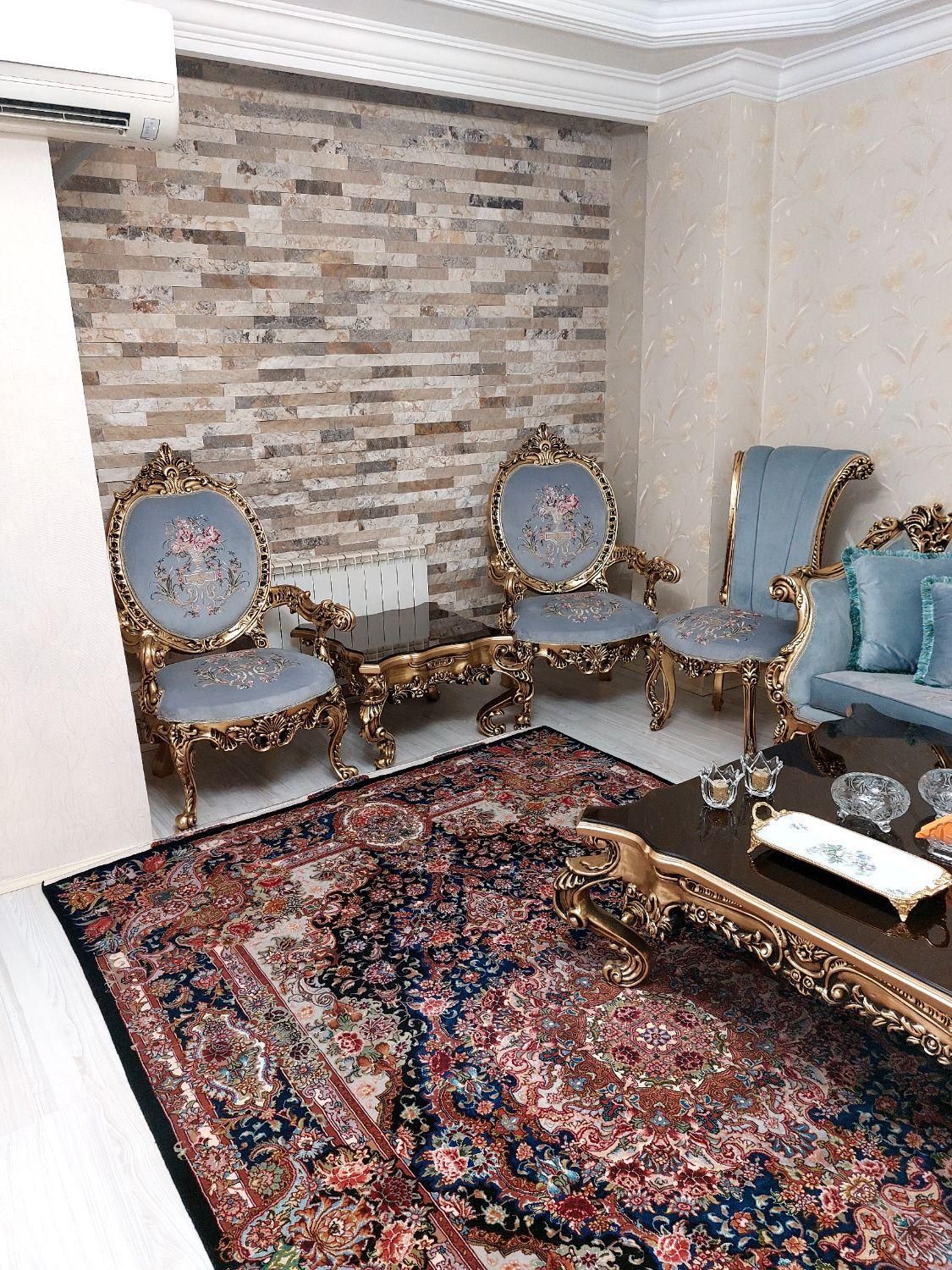 مبلمان ۹نفره و غذاخوری ۸ نفره کلاسیک|مبلمان خانگی و میز عسلی|خوی, |دیوار