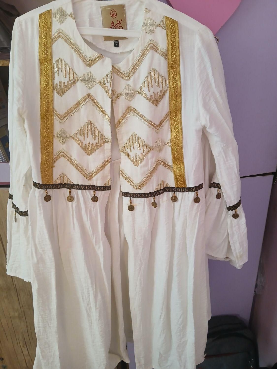 مانتو|لباس|سمنان, |دیوار