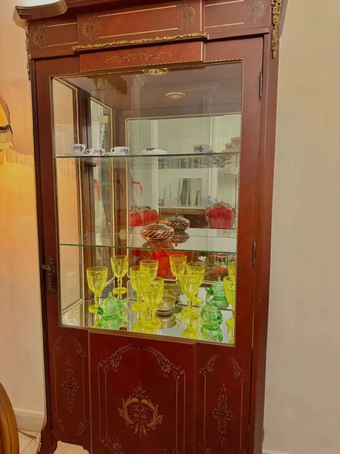 همگی حراج وسیله منزل چوبی زیرقیمت بدلیل مهاجرت|حراج|تهران, میرداماد|دیوار