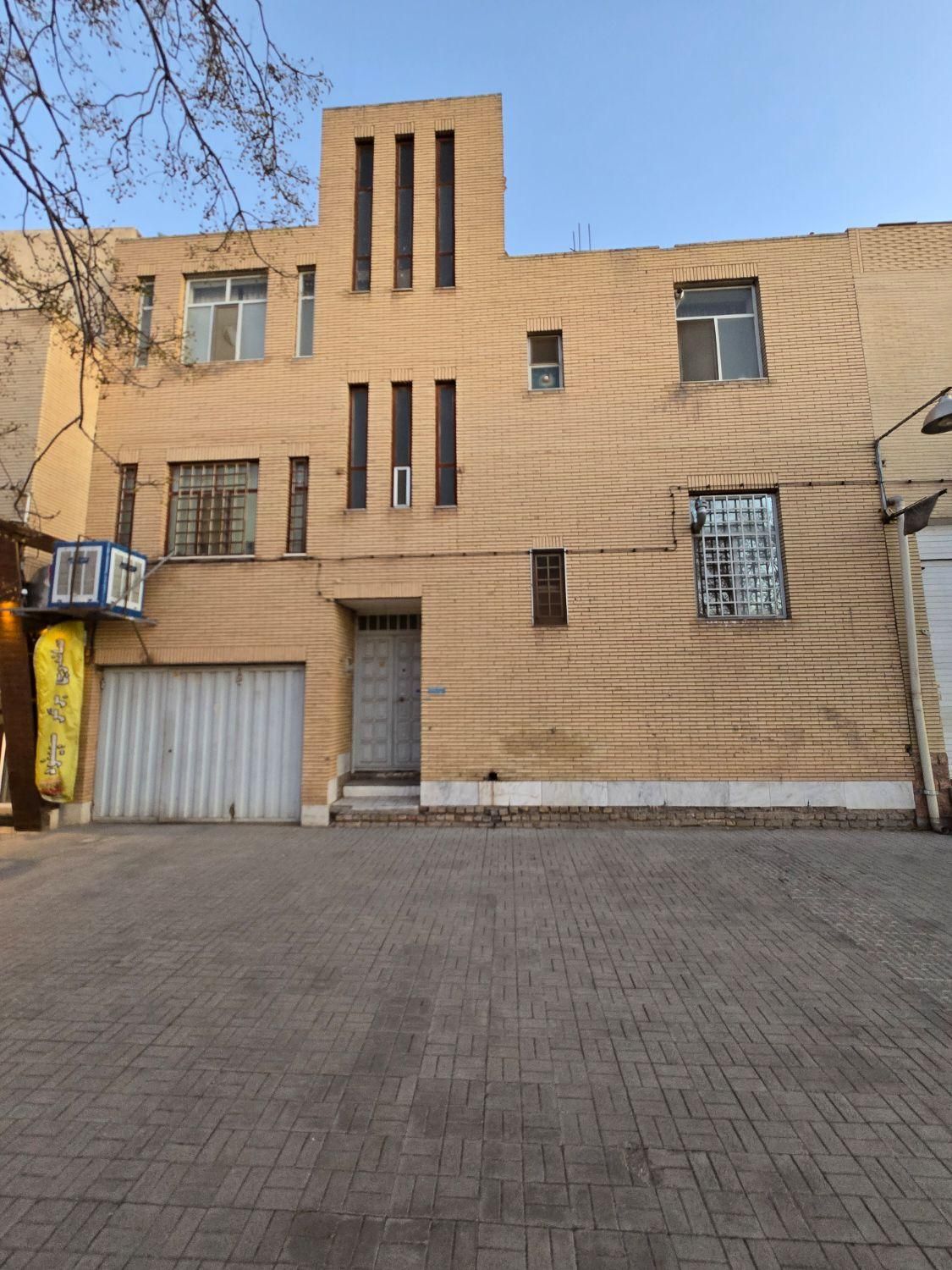 فروش خانه ویلایی ۱۰ قصب ۲ خوابه|فروش خانه و ویلا|کرمان, |دیوار