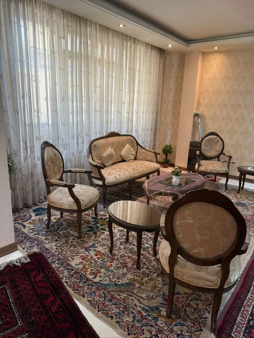 اپارتمان لوکس طلایی|اجارهٔ آپارتمان|مشهد, سلام|دیوار