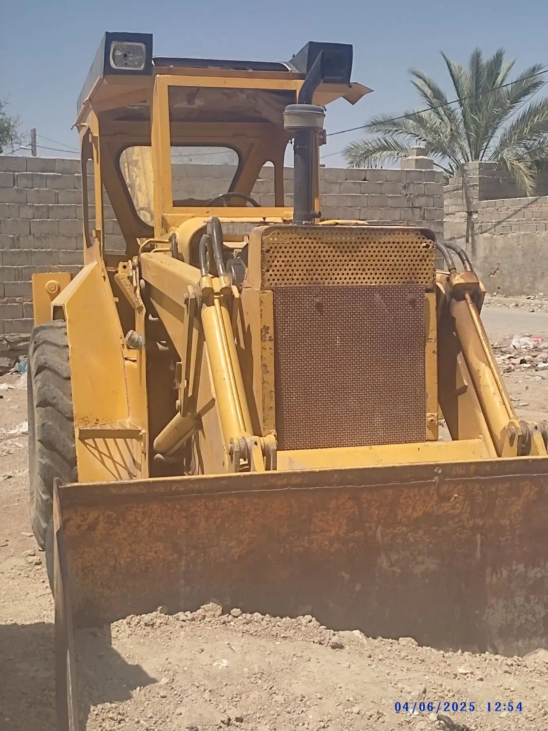 حفرچاه وکانال تخریب جمع آوری نخاله بیل لودرسراوان|خدمات حمل و نقل|سراوان, |دیوار