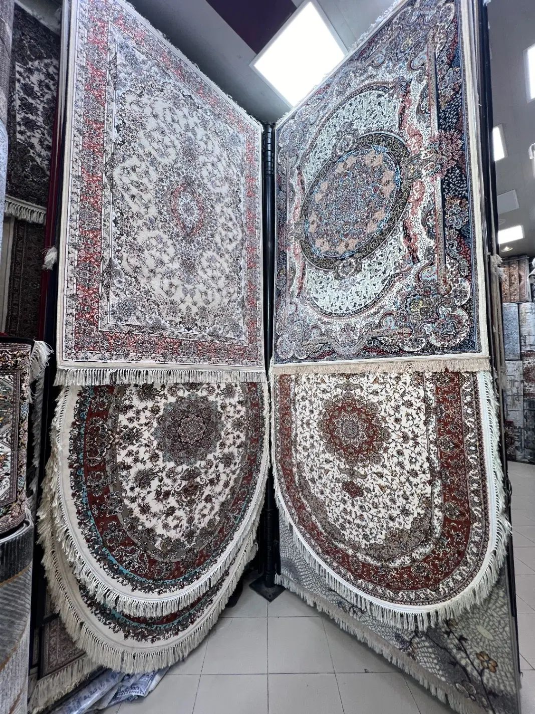 فرش قالیچه ۱۲۰۰ شانه (قیمت کارخانه در فرش نادر)|فرش|تبریز, |دیوار