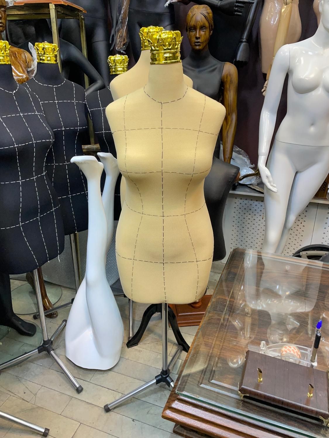 مانکن خط دار|فروشگاه و مغازه|تبریز, |دیوار