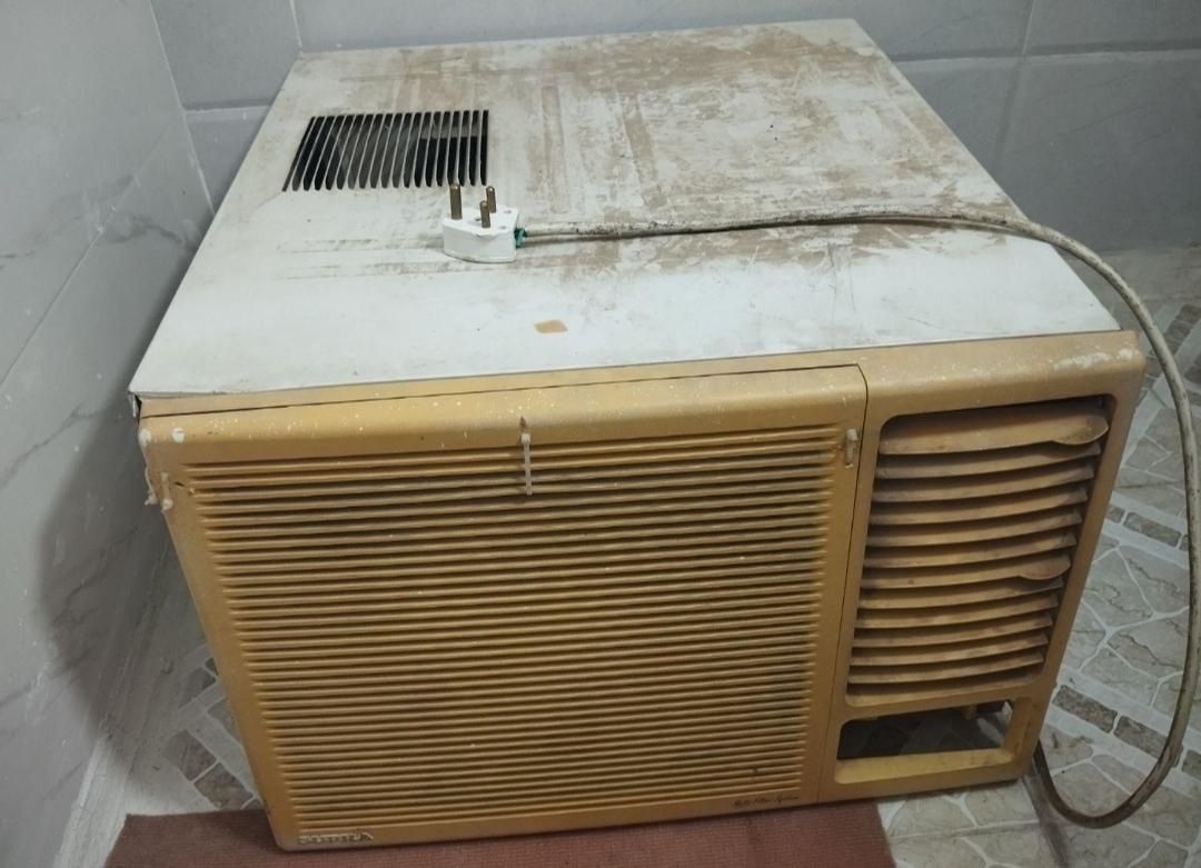 کولر پنجره ای ۲۵۰۰۰ سوپرا موتور بزرگ سالم و روشن.|کولر گازی و فنکوئل|اهواز, کوی منابع طبیعی|دیوار