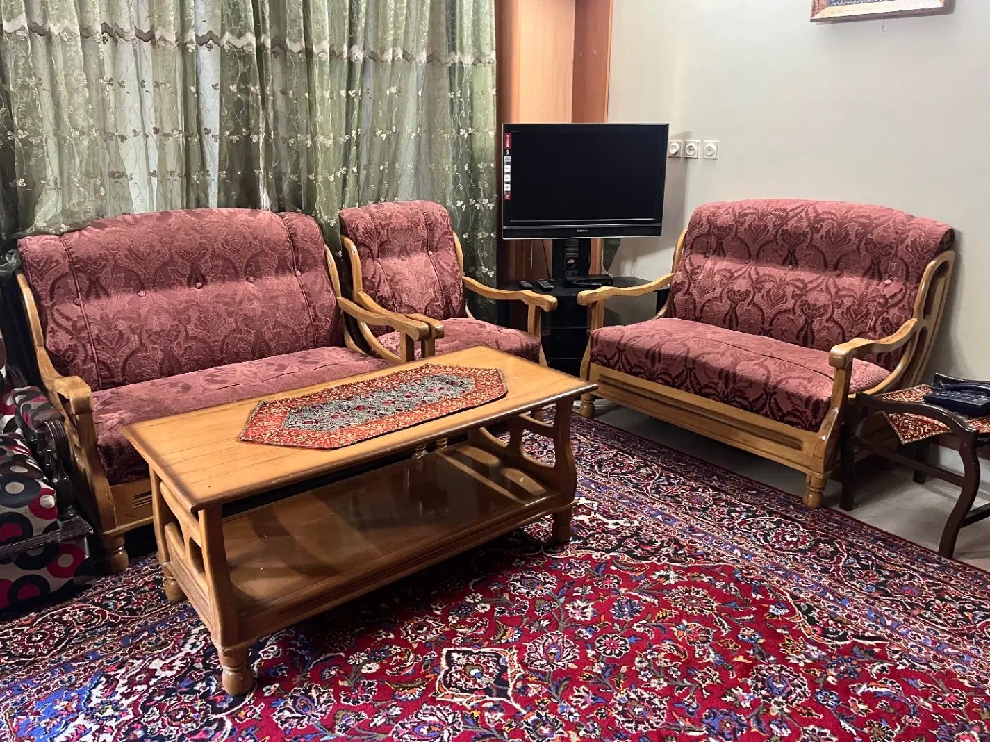 مبل راحتی|مبلمان خانگی و میز عسلی|اصفهان, خواجو|دیوار