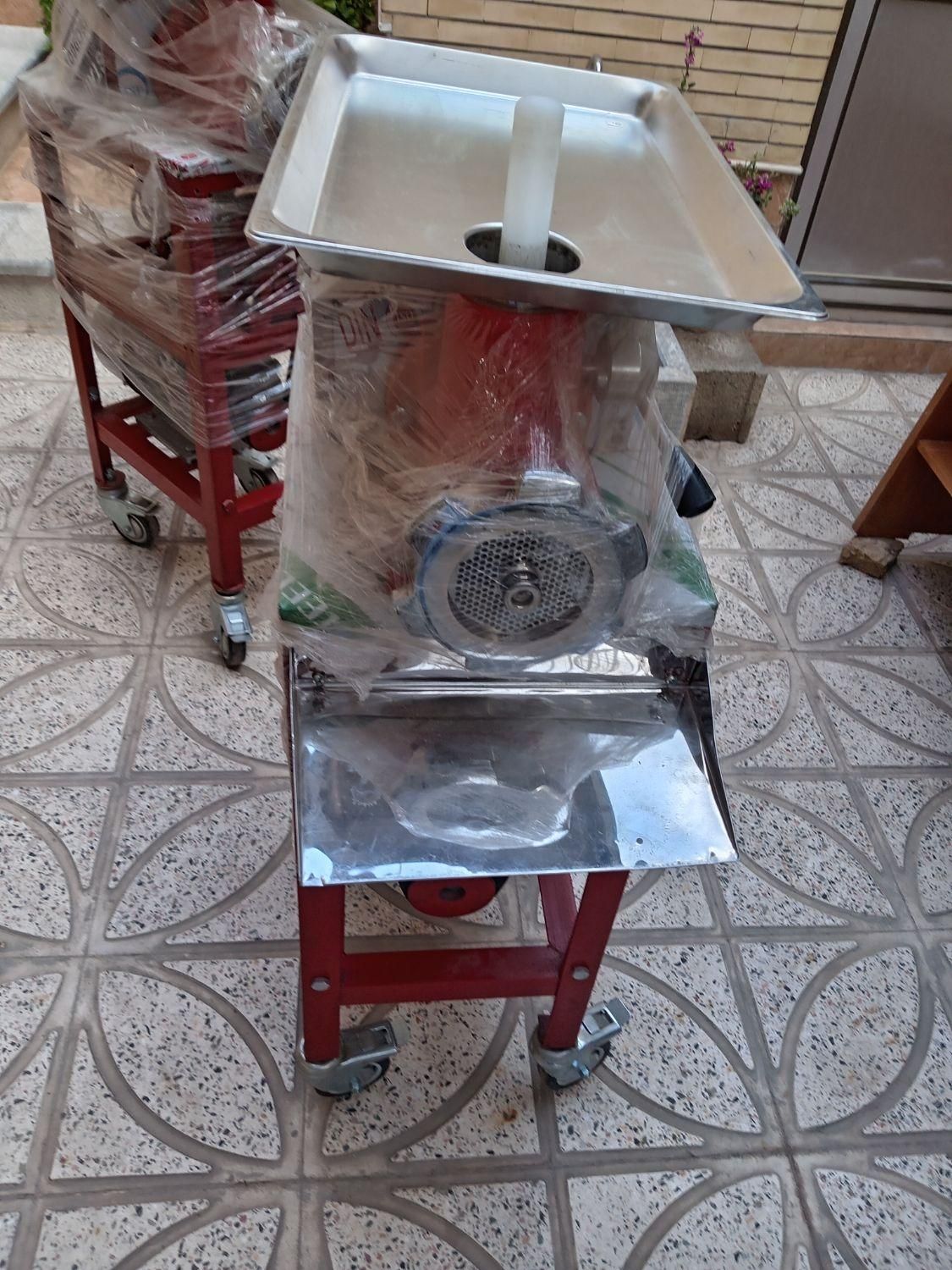 چرخ گوشت صنعتی 32 (نو)|فروشگاه و مغازه|شهرضا, |دیوار