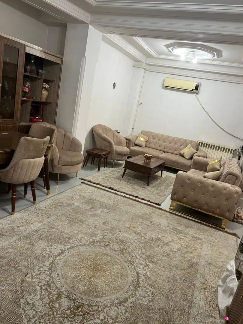 خیابان طالقانی/80متری/فول امکانات/کمیاب/لوکیشن خوب|اجارهٔ آپارتمان|لاهیجان, طالقانی|دیوار