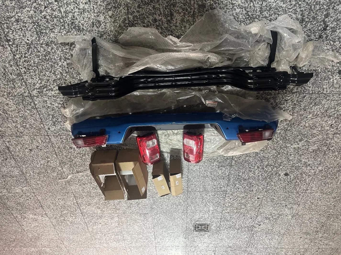 سپر عقب،دیاق سپر عقب ،چراغ عقب،مه عقب کی ام سی t8|قطعات یدکی و لوازم جانبی|تهران, سازمان برنامه شمالی|دیوار