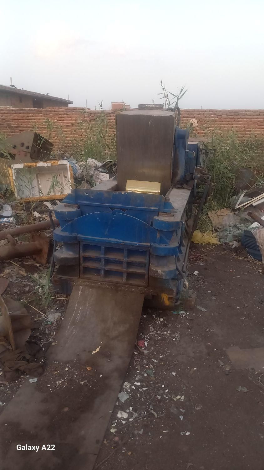 ساخت انواع دستگاه پرس|ماشینآلات صنعتی|بناب, |دیوار