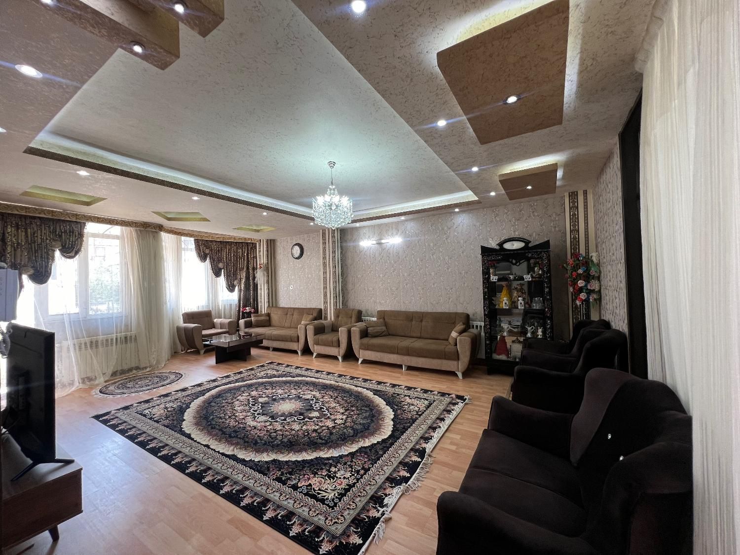 فروش یکجا پیلوت سه طبقه/شهرک مخابرات|فروش آپارتمان|اردبیل, |دیوار