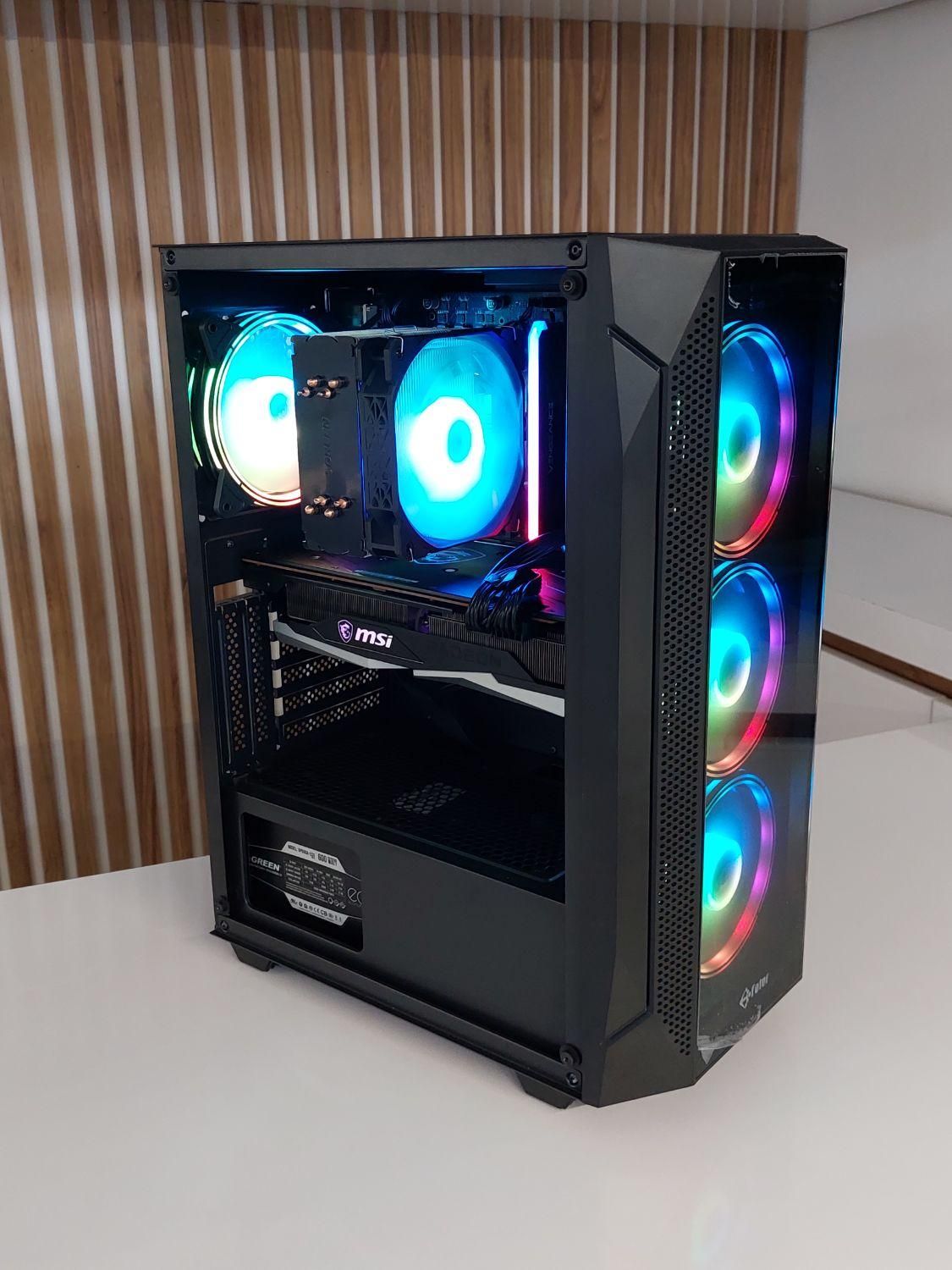 کیس کامپیوتر گیمینگ و طراحی گرافیک 8 گیگ رم 16|رایانه رومیزی|تبریز, |دیوار