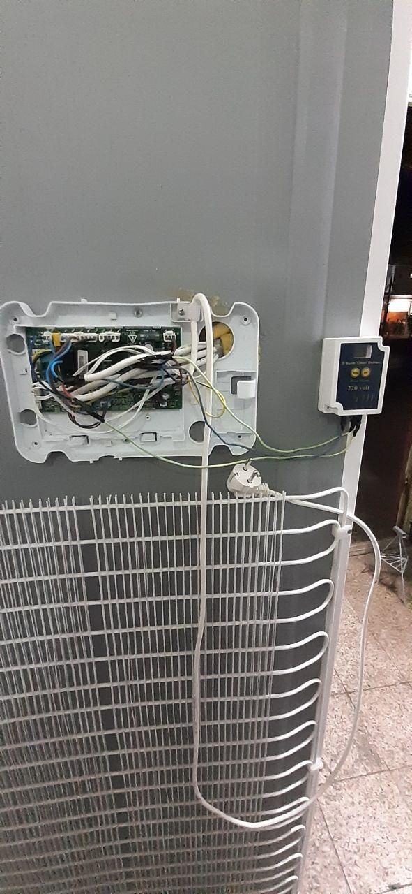 تعمیر یخچال و فریزر استاد ماهر باضمانت|خدمات پیشه و مهارت|پرند, |دیوار