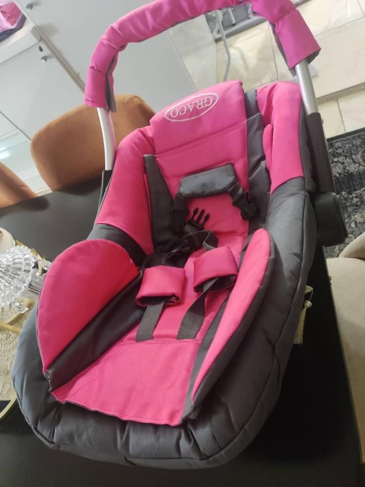 کریر در حد نو|کالسکه و لوازم جانبی|رودهن, |دیوار