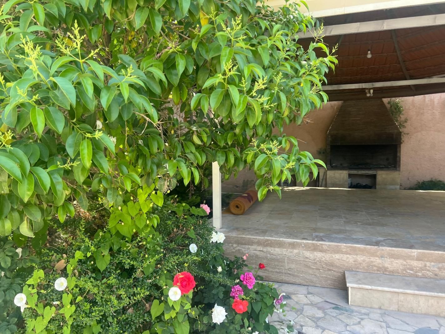 اجار ویلا باغبهادران استخر سر پوشید|اجارهٔ کوتاهمدت ویلا و باغ|اصفهان, باغ زرشک|دیوار