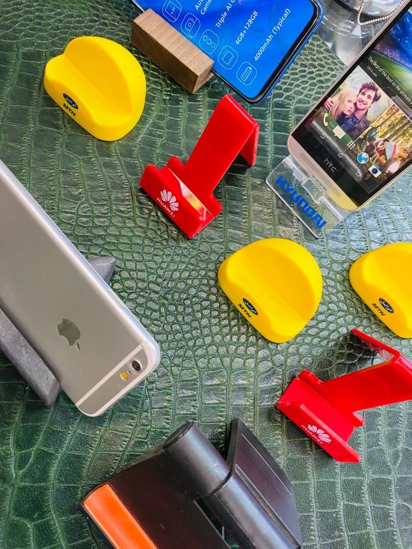 نگهدارنده رو میزی موبایل و تبلت|لوازم جانبی موبایل و تبلت|نیشابور, امام خمینی|دیوار