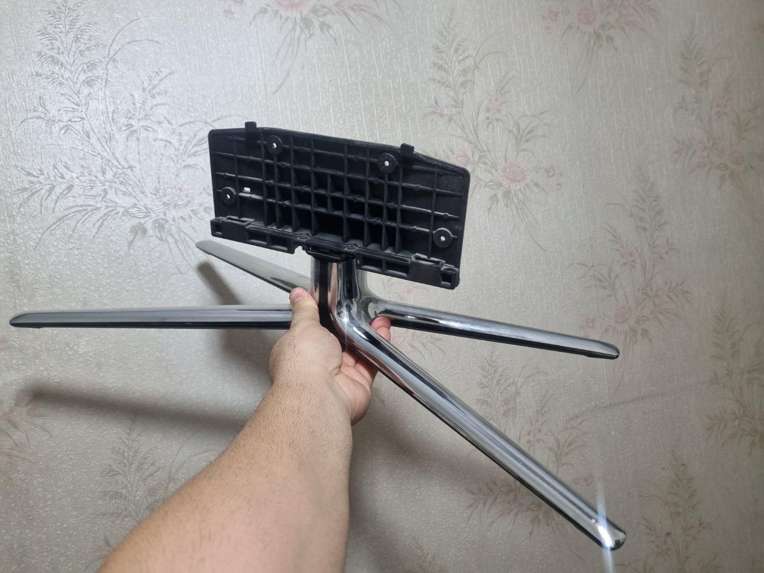 فروش انواع پایه رومیزی تلوزیون سامسونگ موجود است|تلویزیون و پروژکتور|تهران, صفا|دیوار