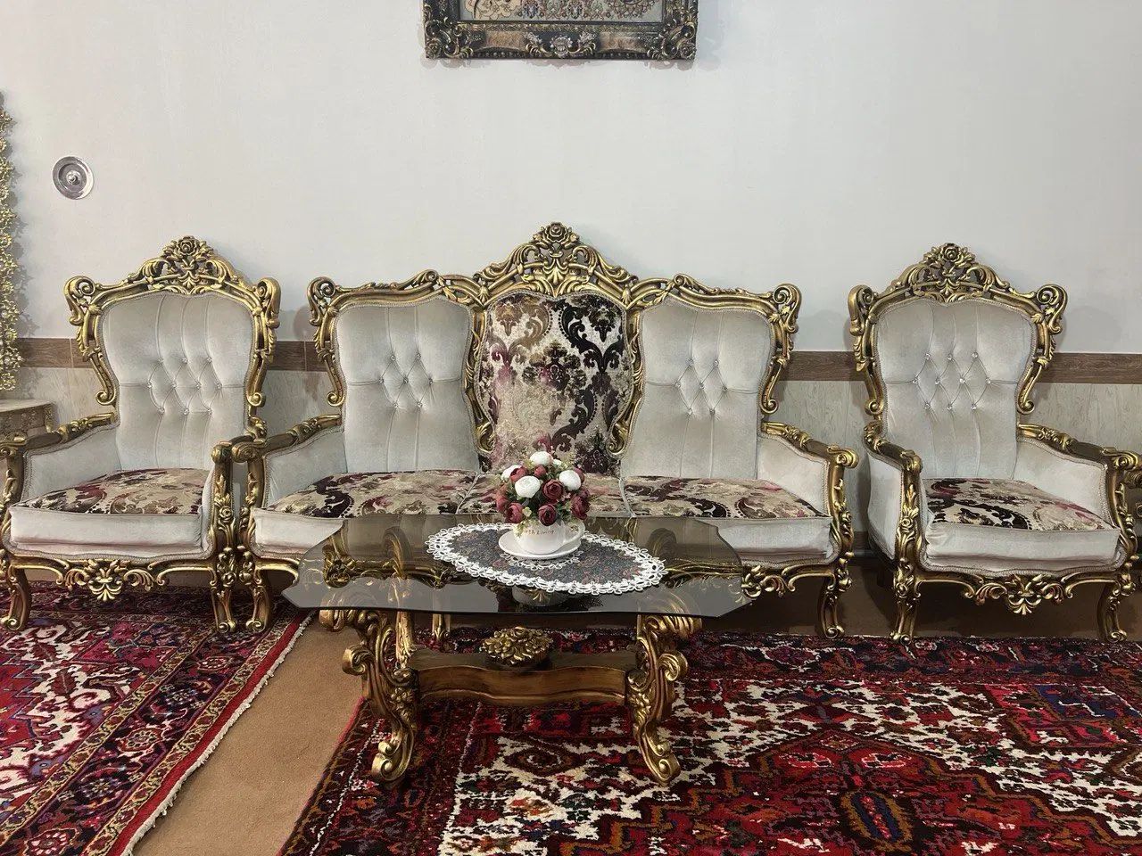 مبل سلطنتی ۹ نفره با سه عدد جلو مبلی قیمت ۲۵میلیون|مبلمان خانگی و میز عسلی|آذرشهر, |دیوار