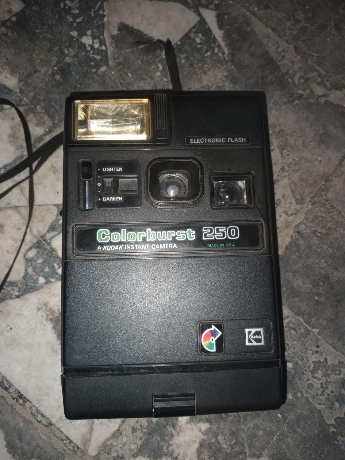 دوربین عکاسی قدیمی کداک KODAK 250|دوربین عکاسی و فیلم‌برداری|زاهدان, |دیوار