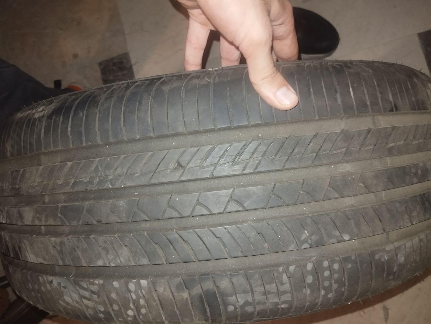 لاستیک یزد 225/45/18|قطعات یدکی و لوازم جانبی|تهران, مجیدآباد|دیوار