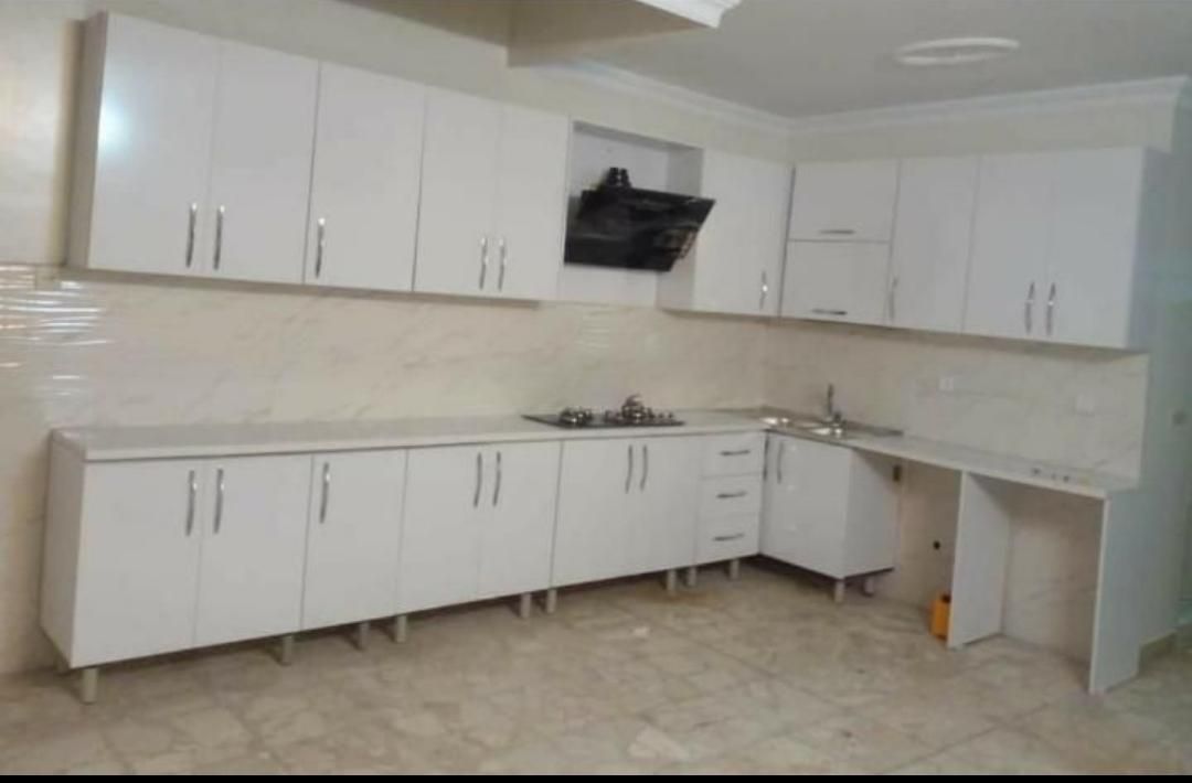 کابینت بدنه فلزی درب چوبی رنگ بندی داره|مصالح و تجهیزات ساختمان|همدان, |دیوار