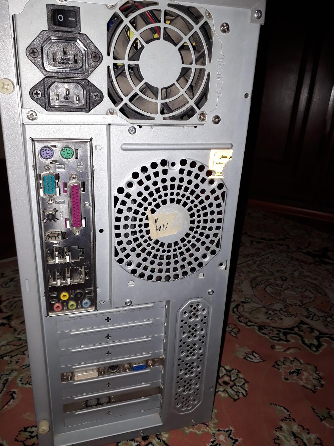 سیستم کامپیوتر رومیزی (الجی LCD/کیس/کیبورد)|رایانه رومیزی|رشت, امین الضرب|دیوار