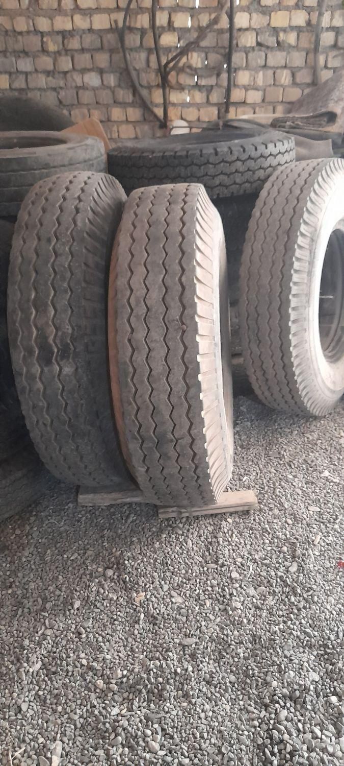 لاستیک ۹۰۰،۲۰ وسایزهای دیگر رینگ ۲۰|قطعات یدکی و لوازم جانبی|لنجان, |دیوار