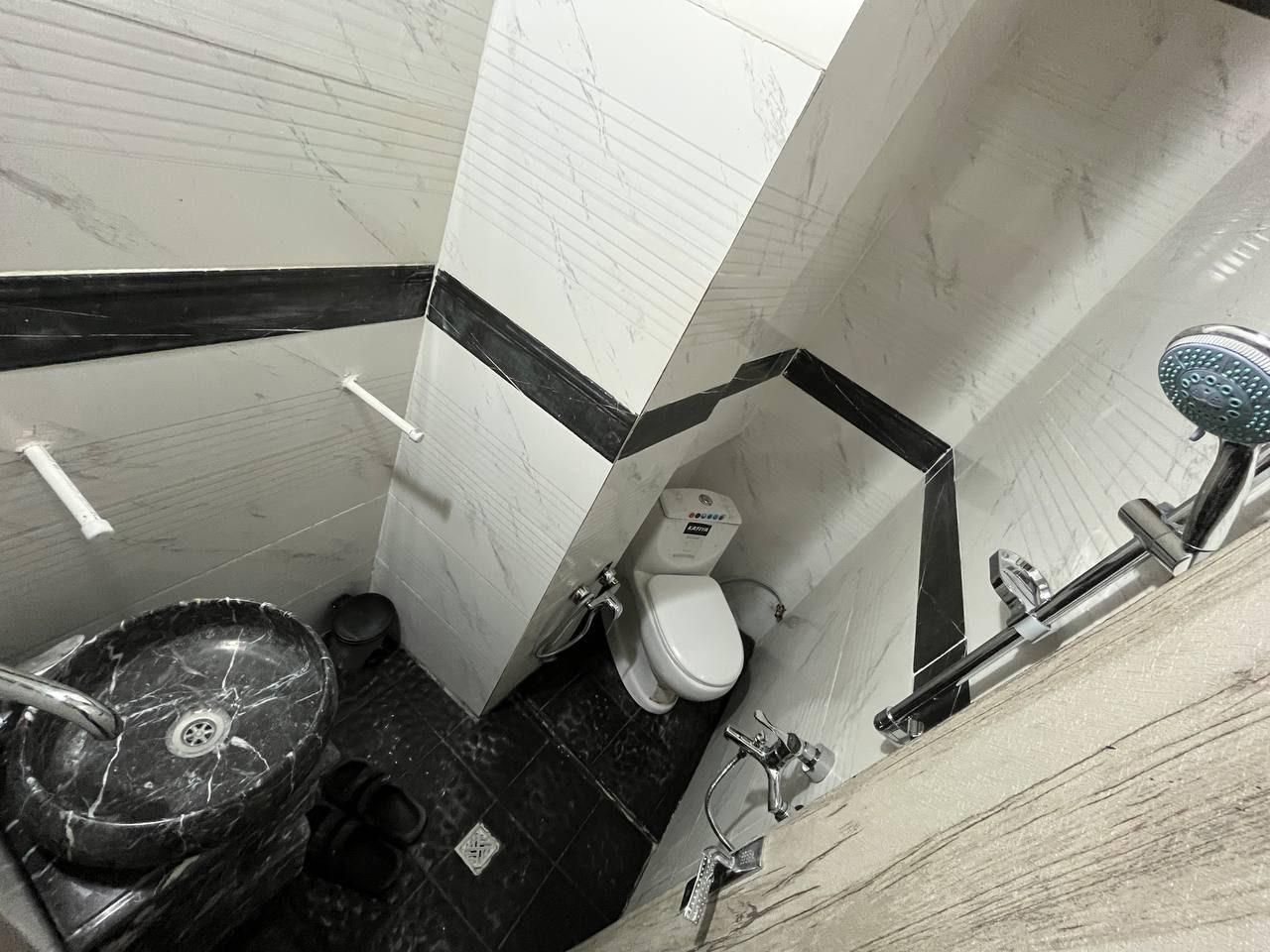 اقامتگاه امیر خان|اجارهٔ کوتاهمدت آپارتمان و سوئیت|گرمسار, |دیوار