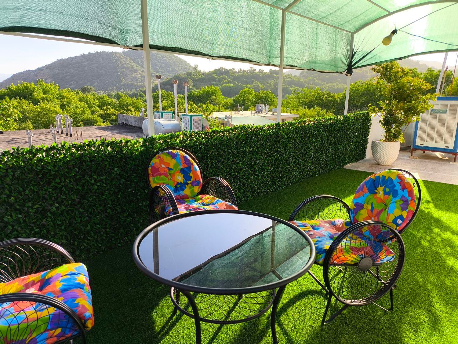 ویلا روف گاردن لبه پرتگاه|اجارهٔ کوتاهمدت ویلا و باغ|سیسخت, |دیوار