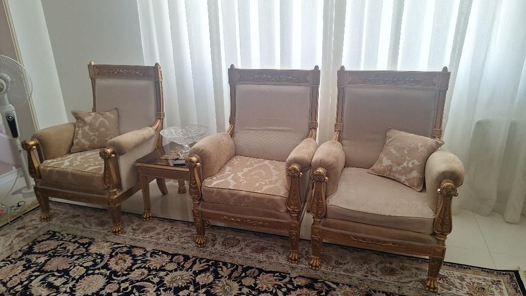 مبلمان ۹ نفره چوب گردو اصل|مبلمان خانگی و میز عسلی|تهران, شهرک تختی|دیوار