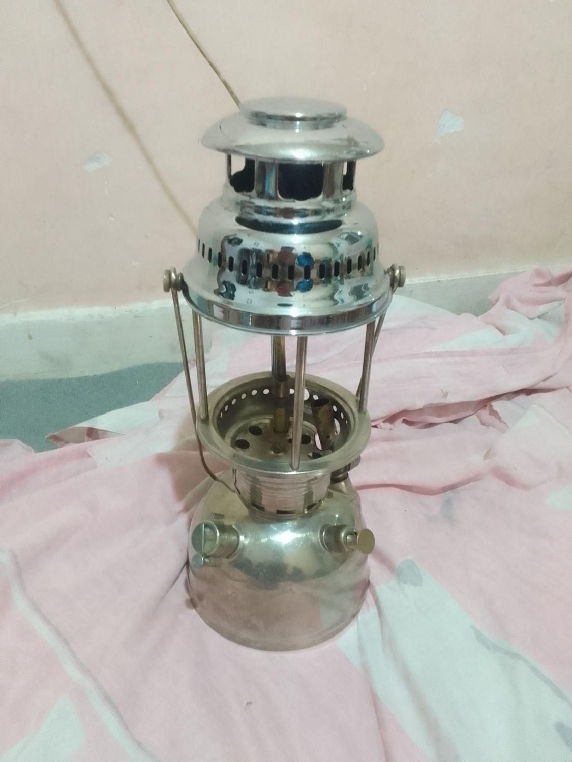 چراغ زنبوری قدیمی مدل آیدا (اکسپرس) گوزن نشان|کلکسیون اشیاء عتیقه|نی‌ریز, |دیوار