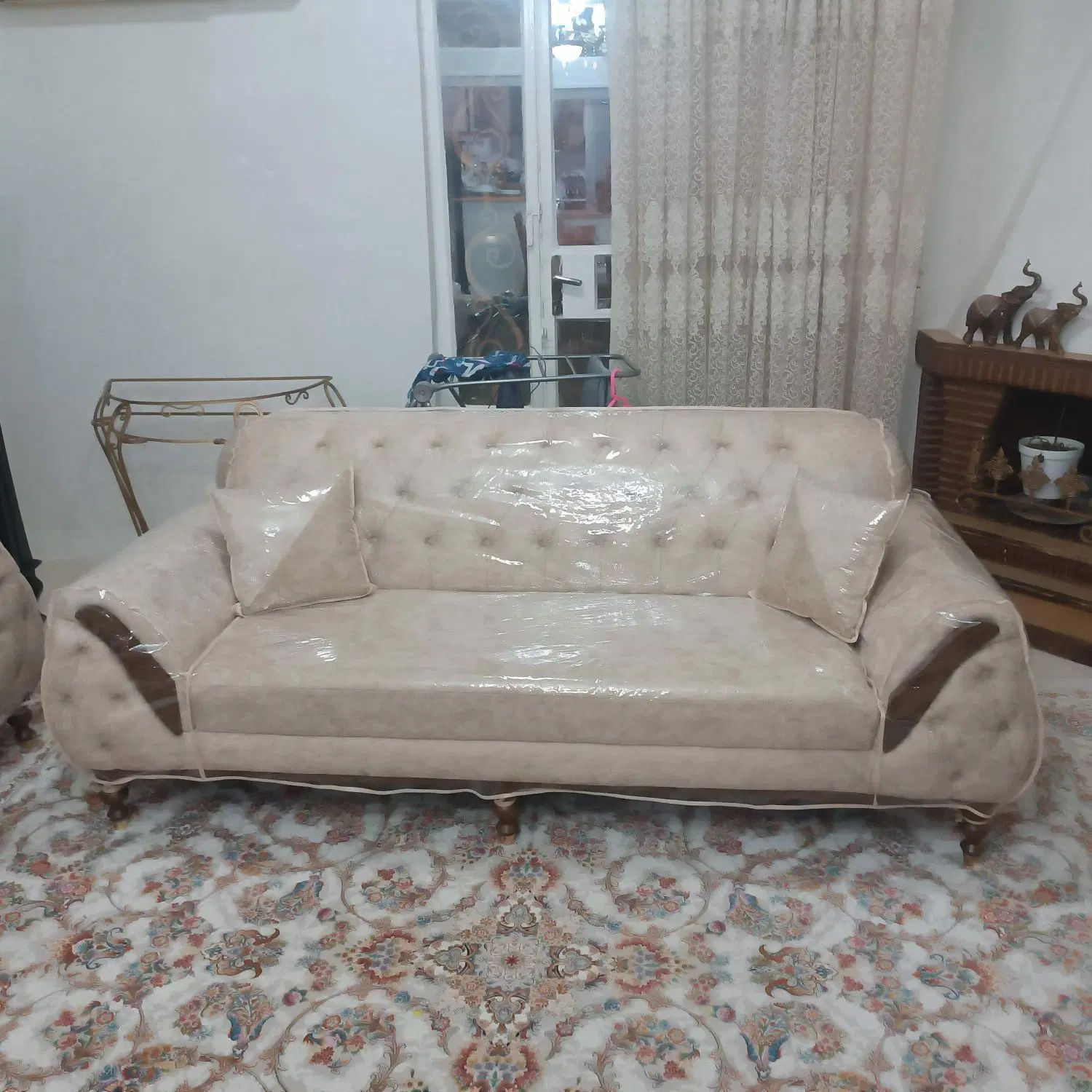 استخدام خیاط حرفه ای کاور مبل درمنز ل خود خیاط|استخدام صنعتی، فنی، مهندسی|اهواز, پادادشهر|دیوار