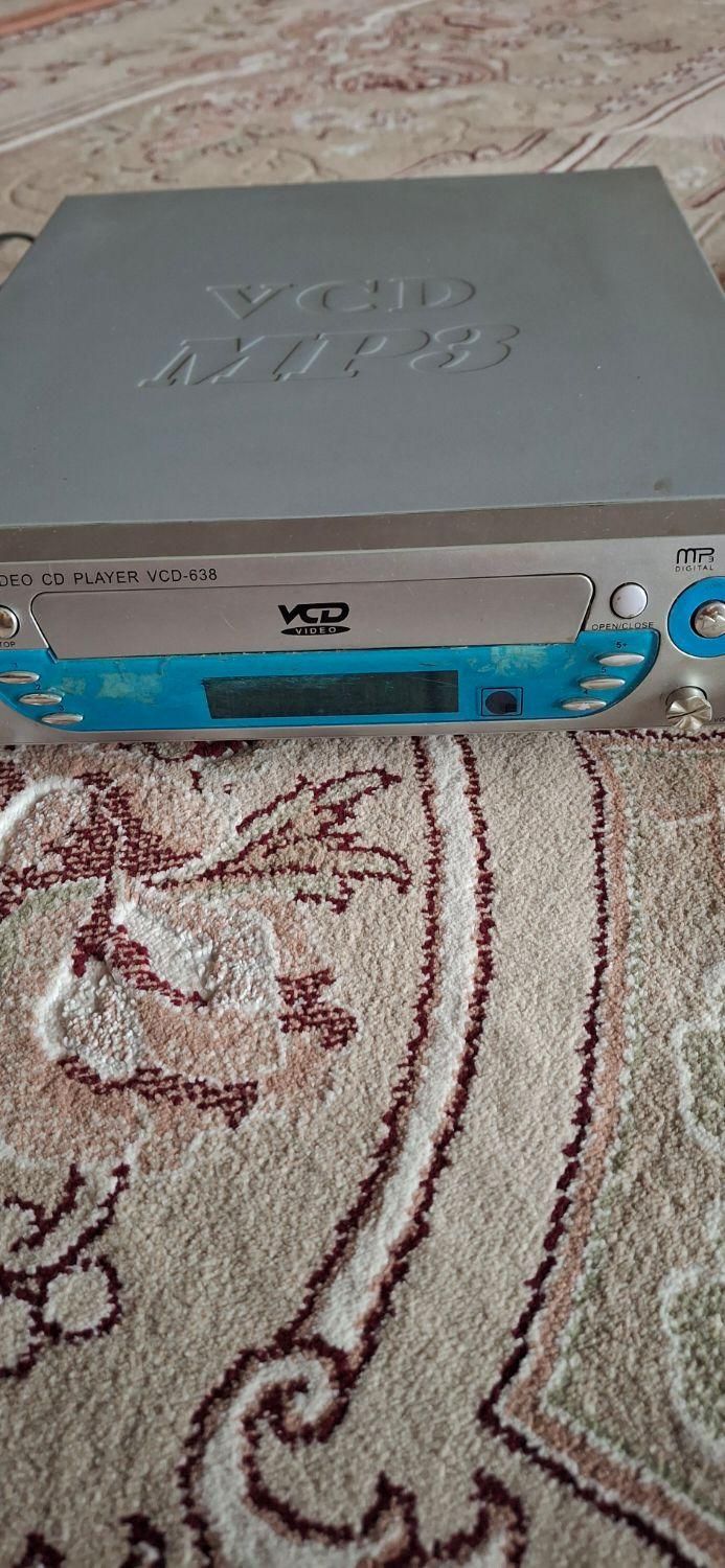 دستگاه VCD|پخش‌کننده DVD و ویدیو|اصفهان, باغ فدک|دیوار