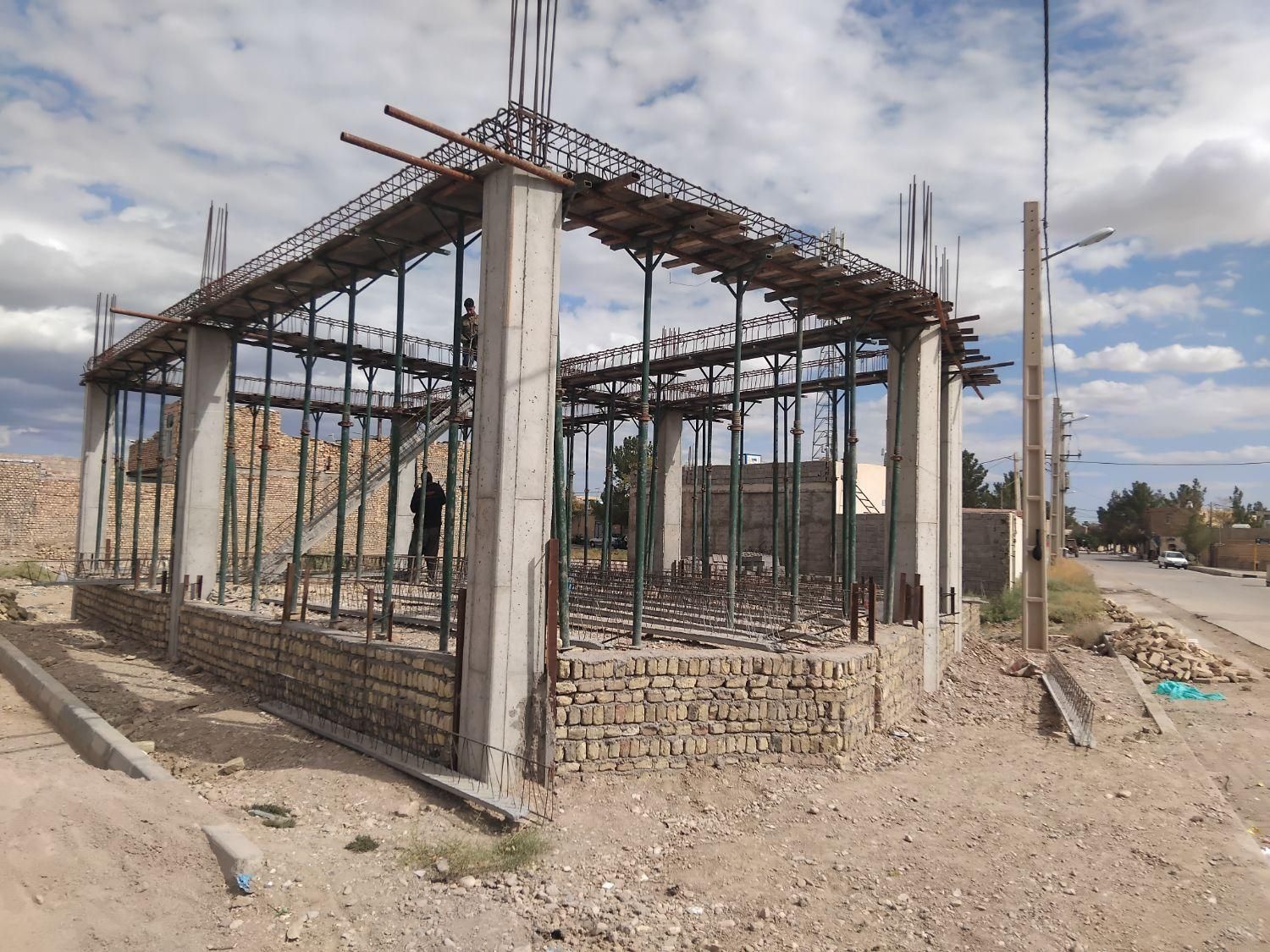 اجرای اسکلت بتنی|خدمات پیشه و مهارت|سمنان, |دیوار