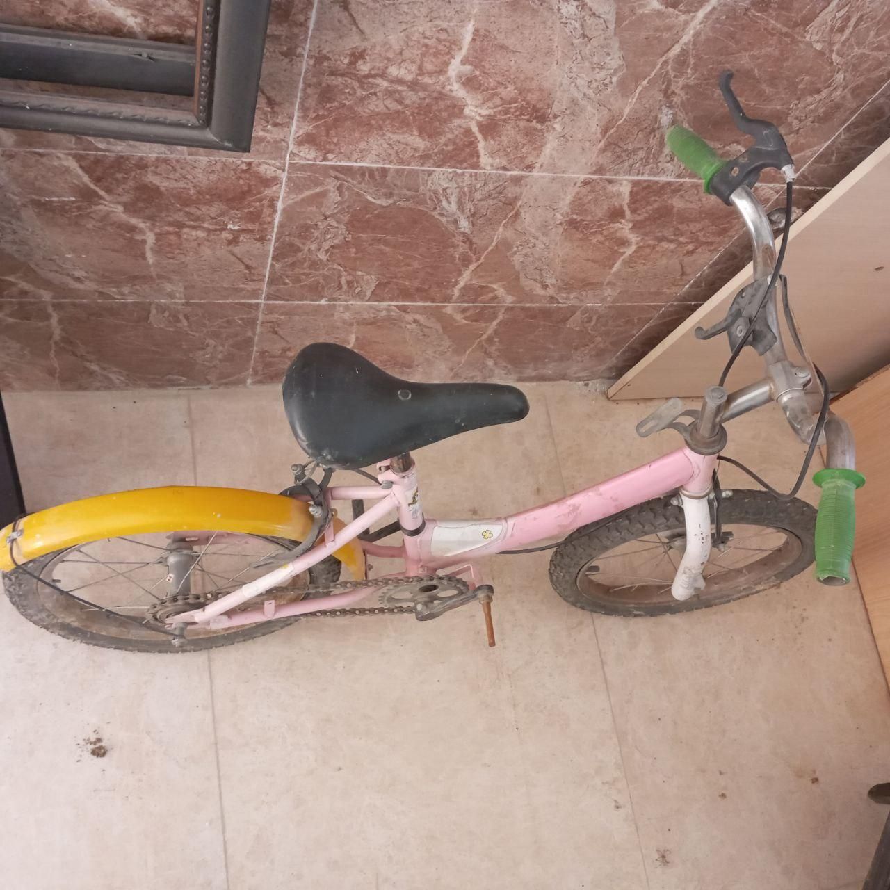 دوچرخه|دوچرخه، اسکیت، اسکوتر|رودهن, |دیوار