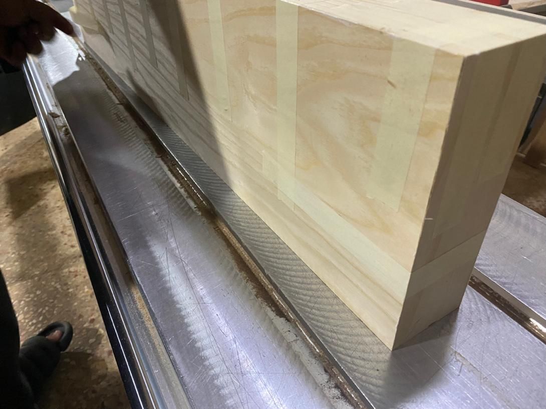 شلف دیواری با پایه مخفی با روکش طبیعی|کتابخانه، شلف، قفسههای دیواری|رشت, لاکان|دیوار