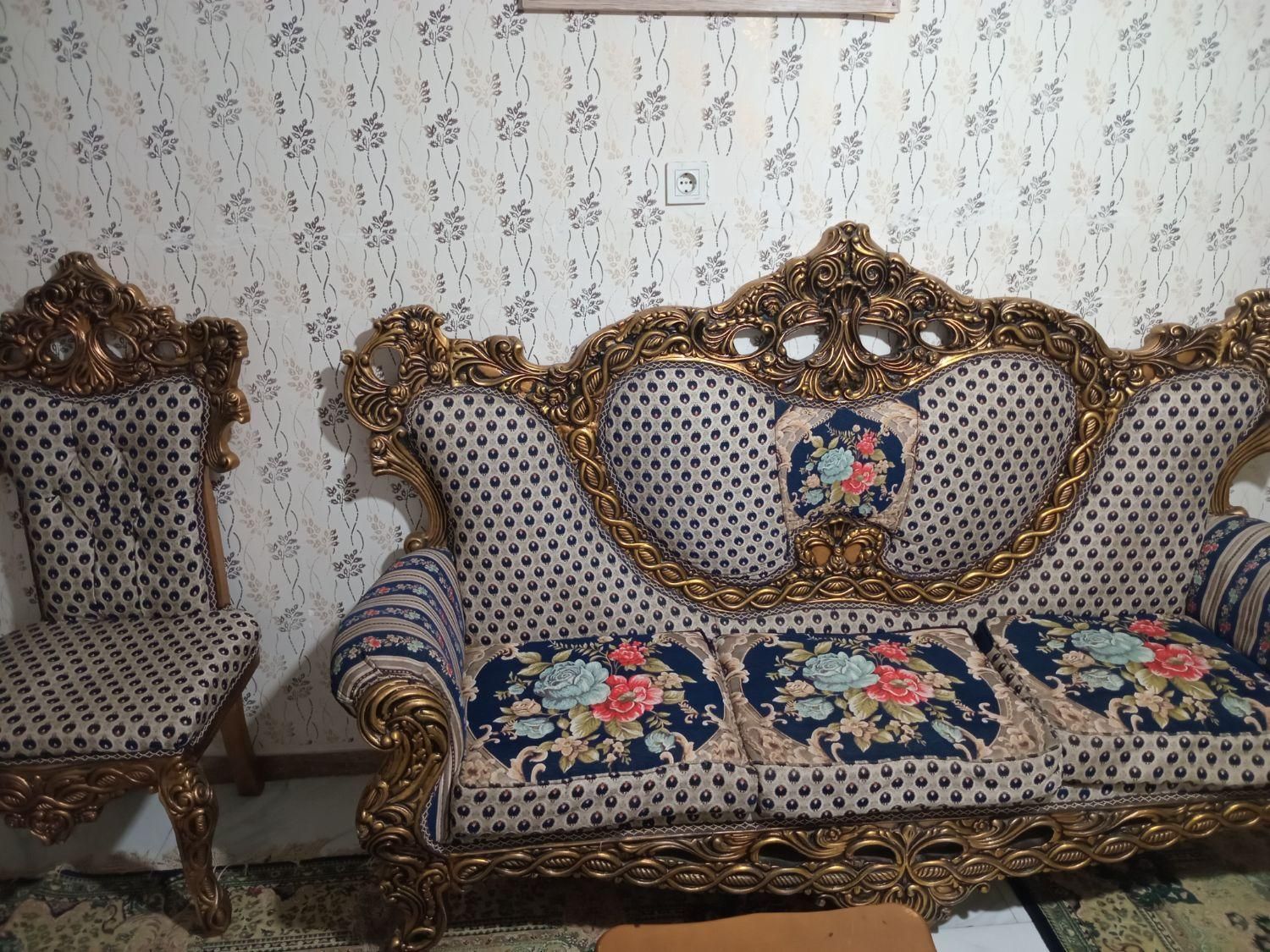 مبل سلطنتی|مبلمان خانگی و میز عسلی|رشت, کوی امام رضا|دیوار