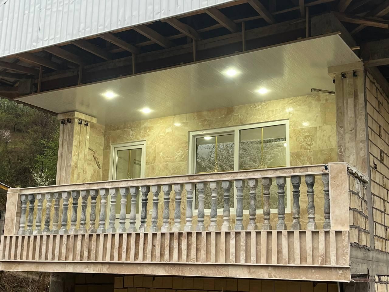 ویلای تراس دار در دل طبیعت|اجارهٔ کوتاه‌مدت ویلا و باغ|شفت, |دیوار