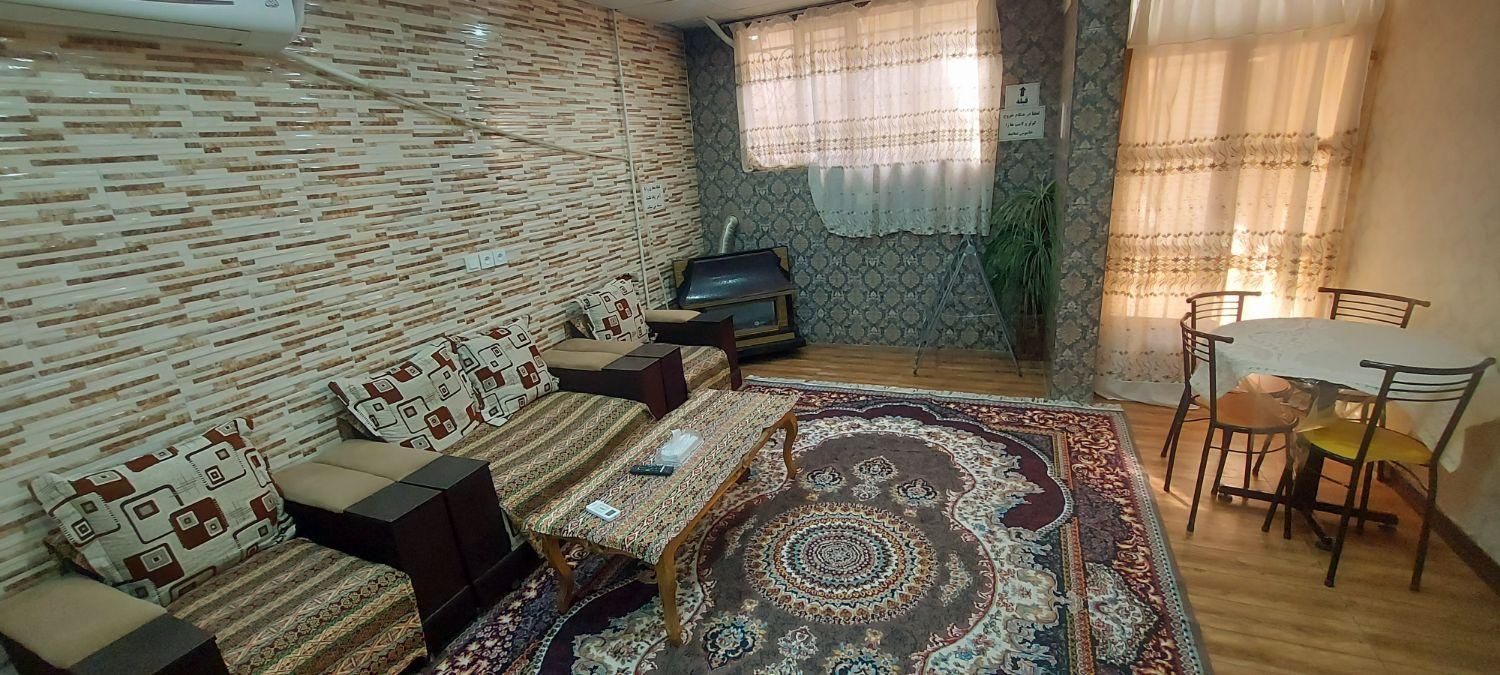 اجاره منزل آپارتمان هتل سوئیت مبله مسافر|اجارهٔ کوتاه‌مدت آپارتمان و سوئیت|شیراز, باغ تخت|دیوار