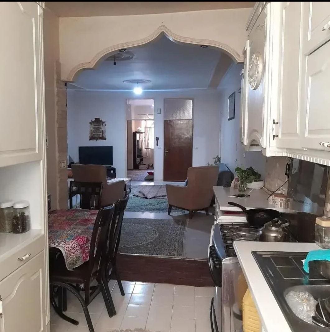 آپارتمان ۸۵ متر طبقه اول شهرک جهان نما خاتم|فروش آپارتمان|کرج, شهرک جهان‌نما|دیوار